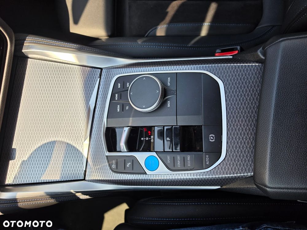 BMW i4 80.7kWh eDrive 35 M Sport - 24