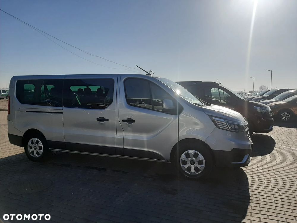 Renault Trafic 2.0 dCi EDC - 4