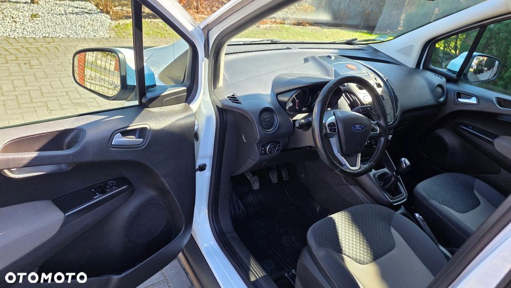 Ford Tourneo Courier - 9