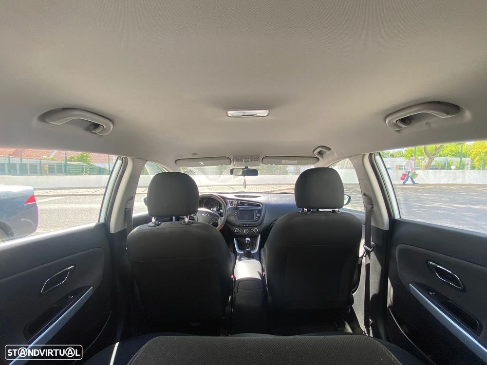 Kia Ceed 1.4 CRDi Nav Line - 10