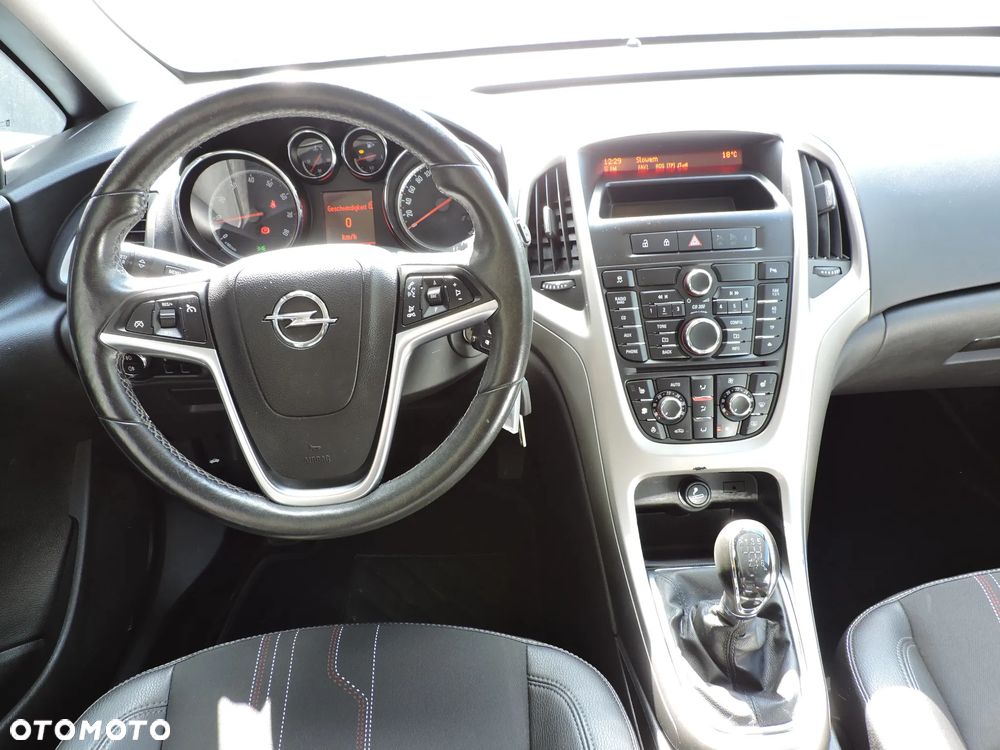 Opel Astra 1.4 T Enjoy - 15