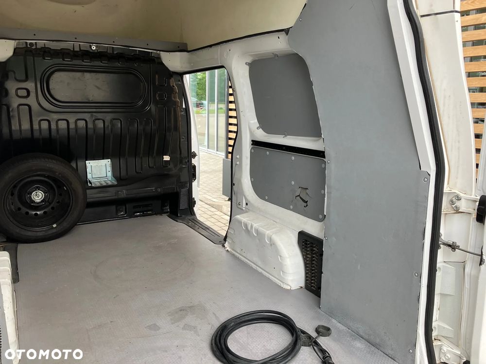 Nissan NV200 XL VOLTIA - 8