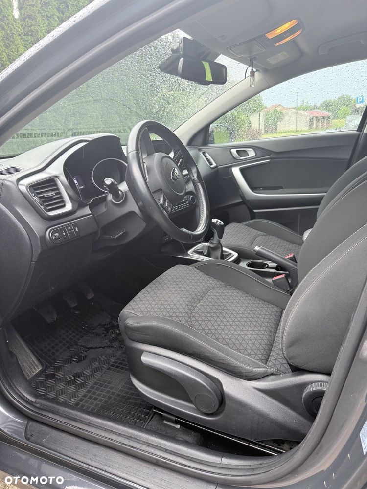 Kia Ceed 1.6 CRDi mHEV L - 5