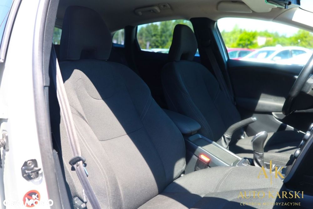Volvo V40 - 38