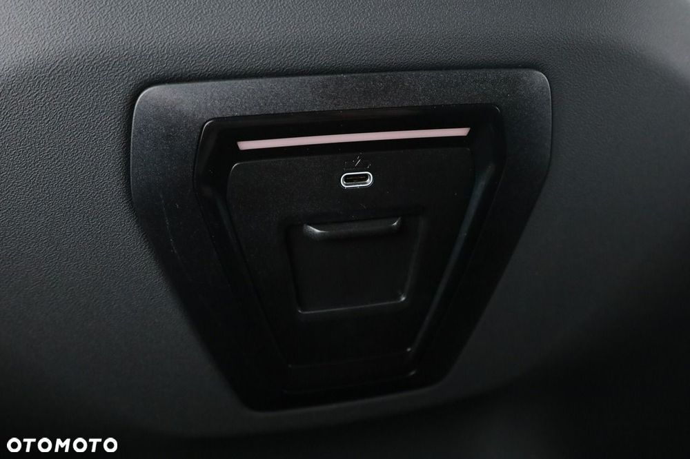 BMW Seria 5 520d mHEV M Sport - 31
