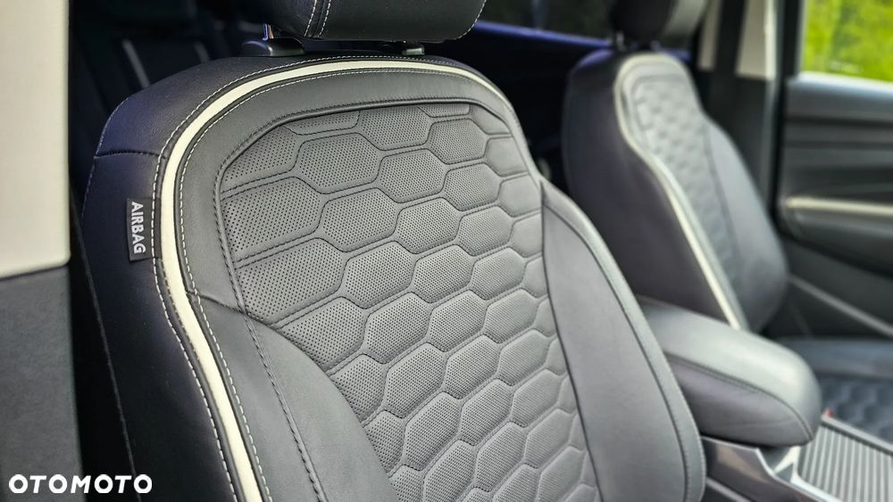Ford Kuga 2.0 TDCi 2x4 Vignale - 14