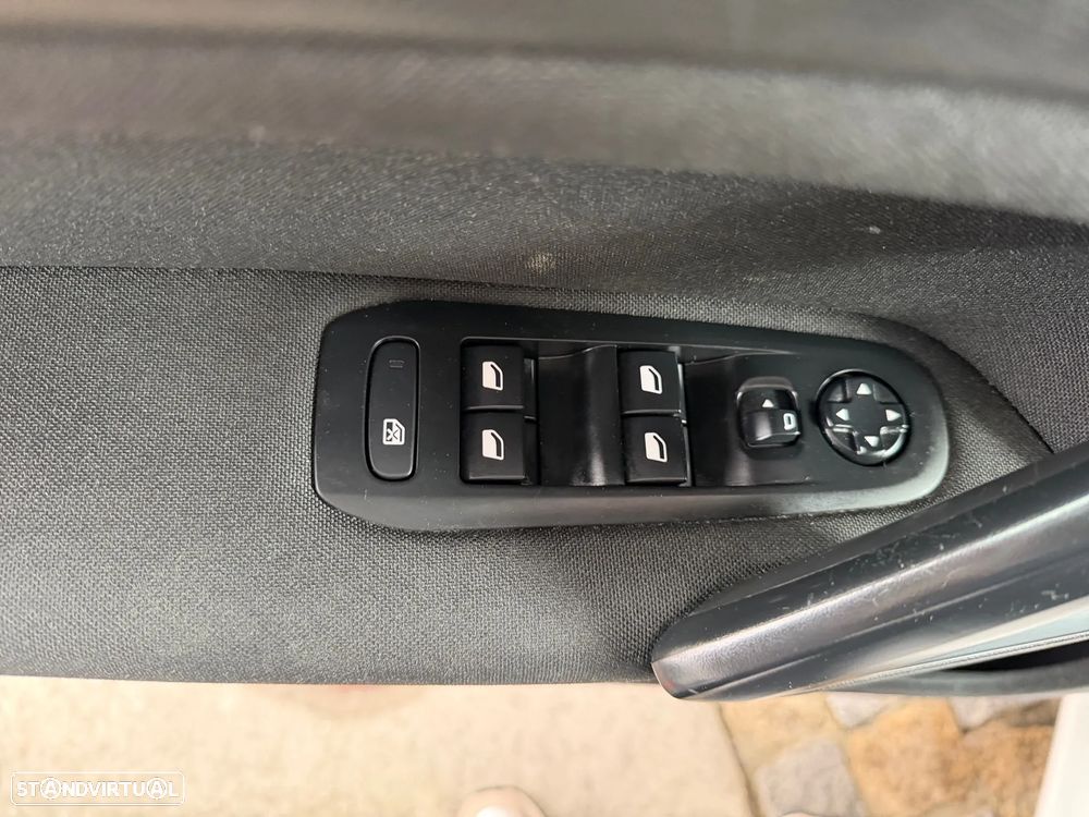 Peugeot 308 1.5 BlueHDi Style - 11