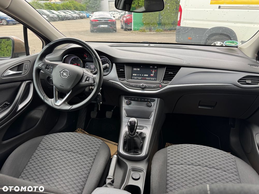 Opel Astra 1.4 Turbo Edition - 10