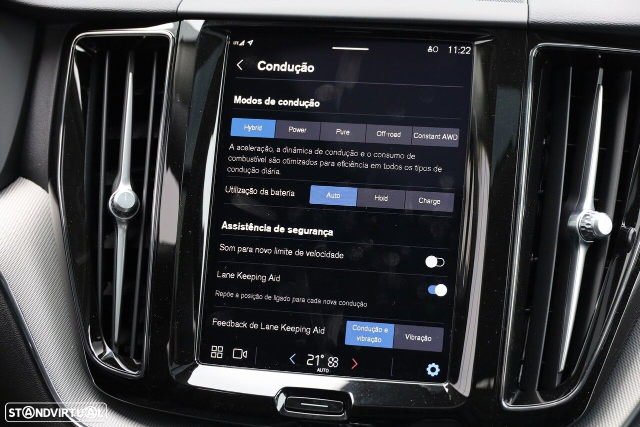 Volvo XC 60 2.0 T6 PHEV Plus Dark AWD - 19