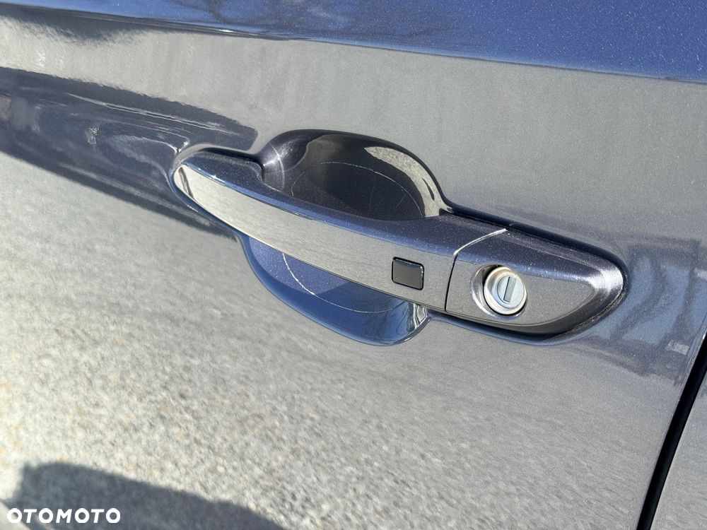 Hyundai Tucson blue 2.0 CRDi 4WD Premium - 32