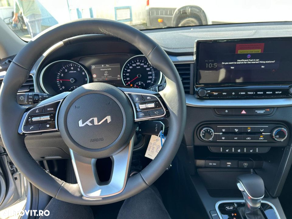 Kia Ceed - 8