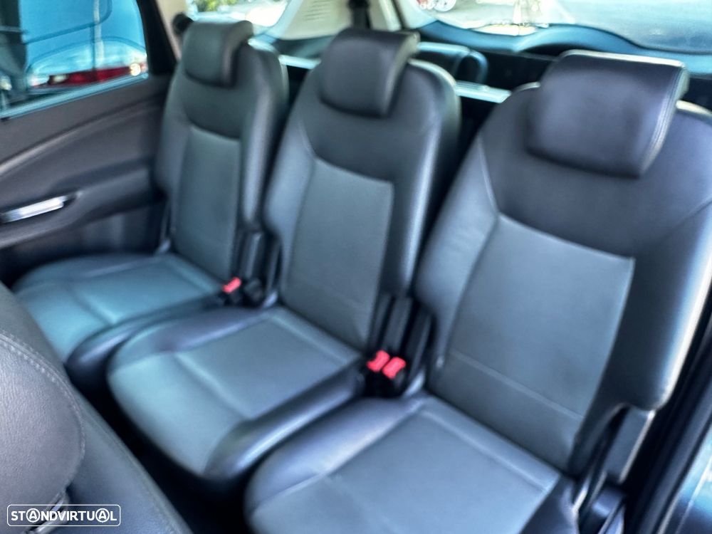 Ford S-Max 2.0 TDCi Titanium 7L - 19