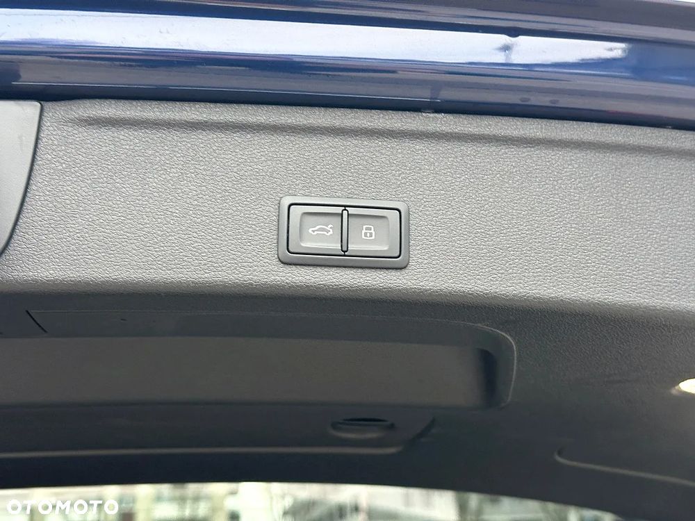 Audi RS4 Limousine - 19