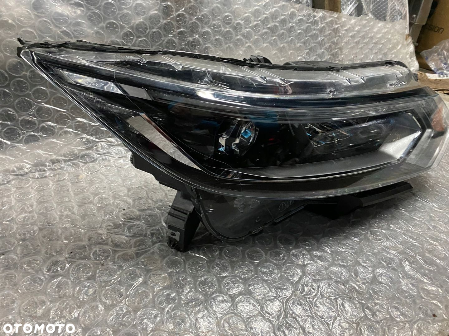 LAMPA PRAWA FULL LED NISSAN QASHQAI J11 LIFT - 2
