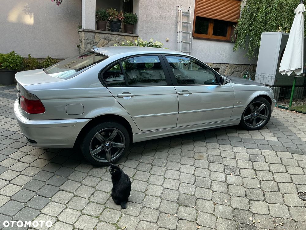 BMW Seria 3 320i Edition Exclusive - 4