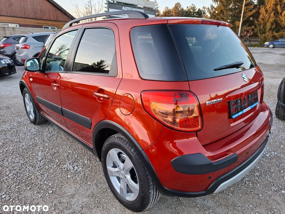 Suzuki SX4 1.6 VVT 4x2 Comfort - 4