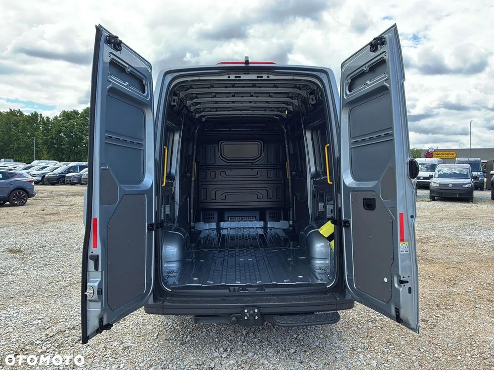 Volkswagen Crafter 35 Furgon L3H3, 2.0TDI 177KM, Wysoki dach, r.o. 3640 - 11