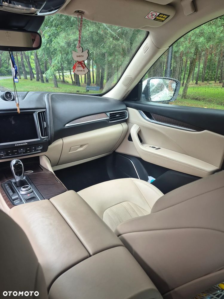 Maserati Levante S Q4 GranSport - 13