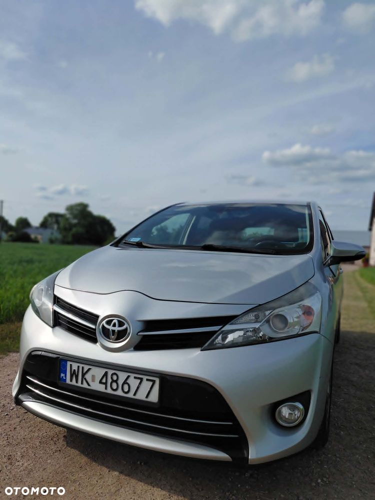 Toyota Verso 2.0 D-4D Premium - 16