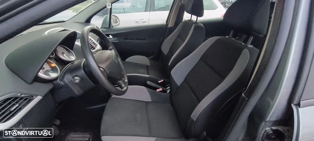 Peugeot 207 1.4 16V Sport - 4