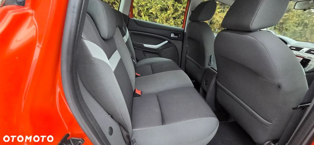 Ford Kuga 2.0 TDCi 2x4 Champions Edition - 40