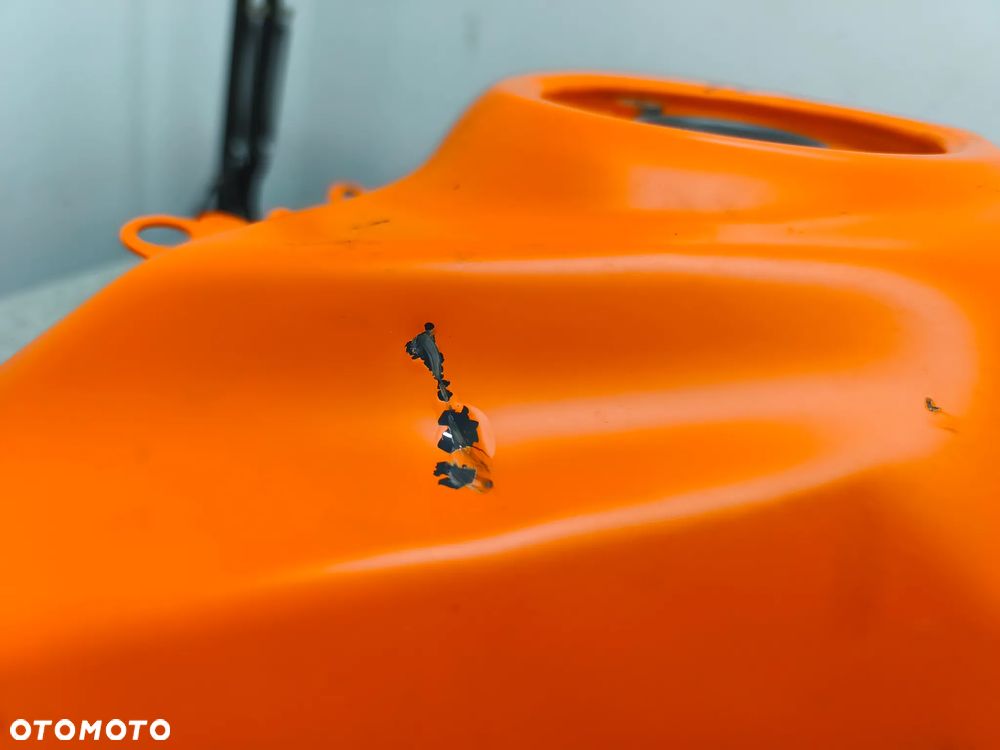 Bak, zbiornik paliwa KTM 390 Duke 24- - 10