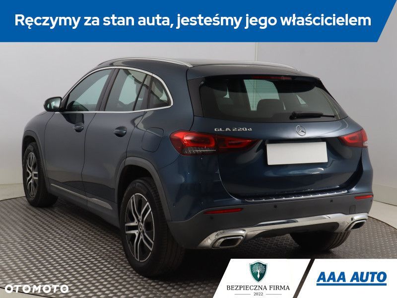 Mercedes-Benz GLA - 6