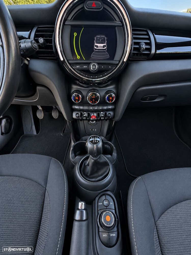 MINI Cabrio Cooper - 11