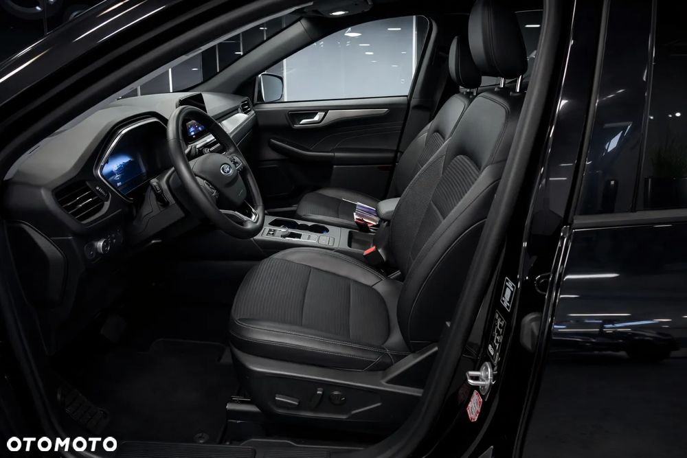 Ford Kuga 2.5 FHEV FWD Titanium - 8