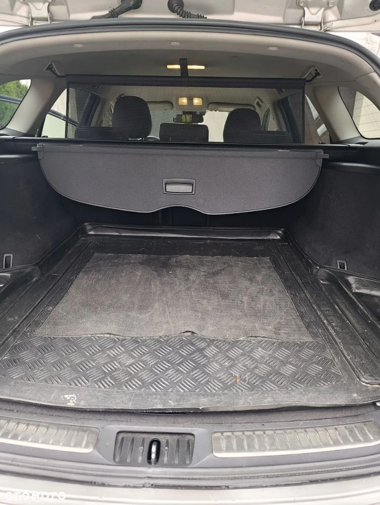 Toyota Avensis 2.0 D-4D Premium - 8