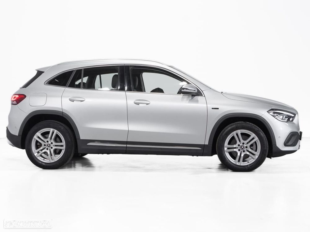 Mercedes-Benz GLA 250 e Progressive - 2