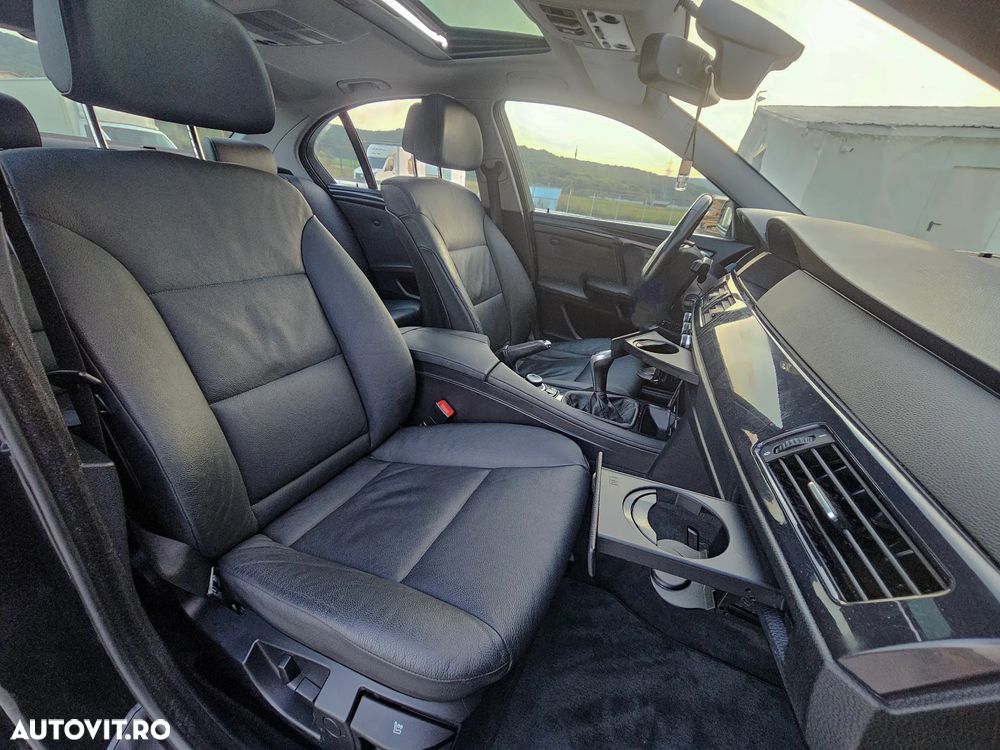 BMW Seria 5 520d Edition Exclusive - 14