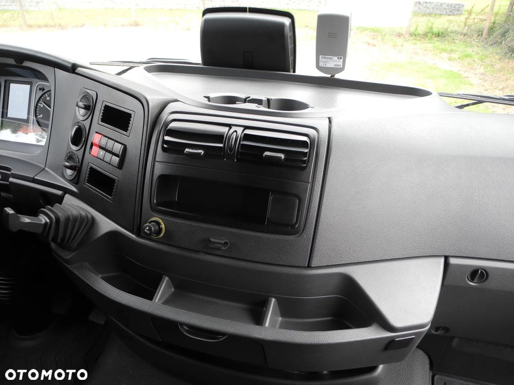 Mercedes-Benz ATEGO - 26