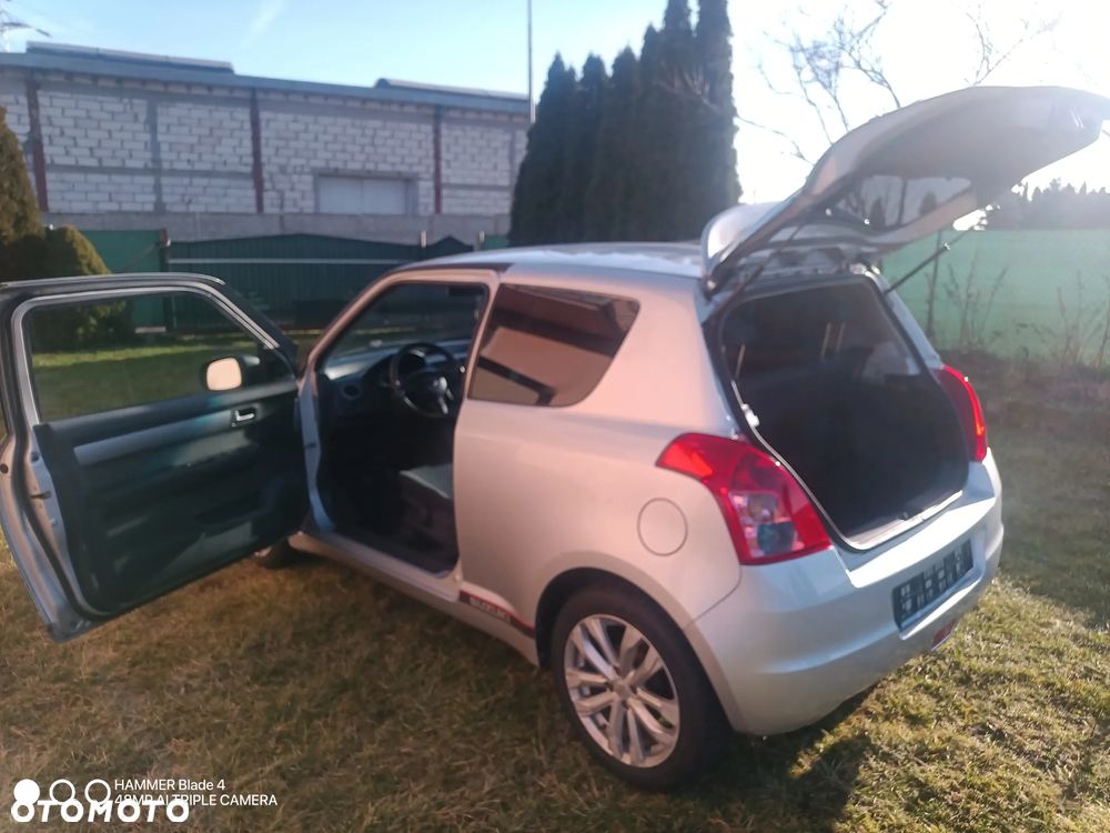 Suzuki Swift 1.3 Comfort - 28