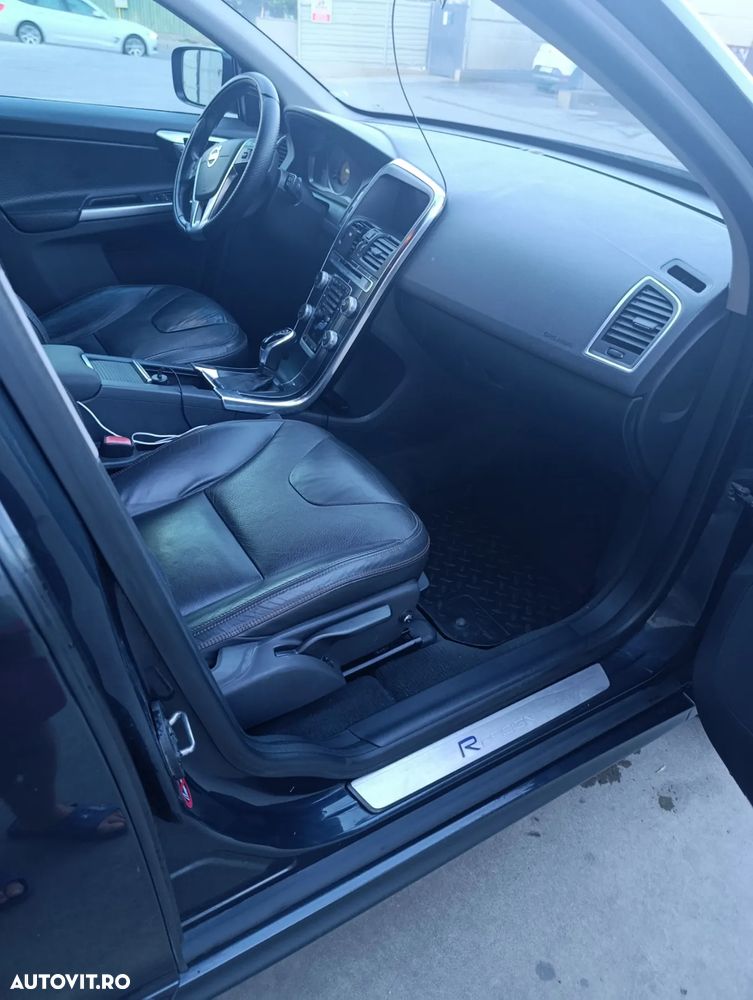 Volvo XC 60 D3 R-Design - 6