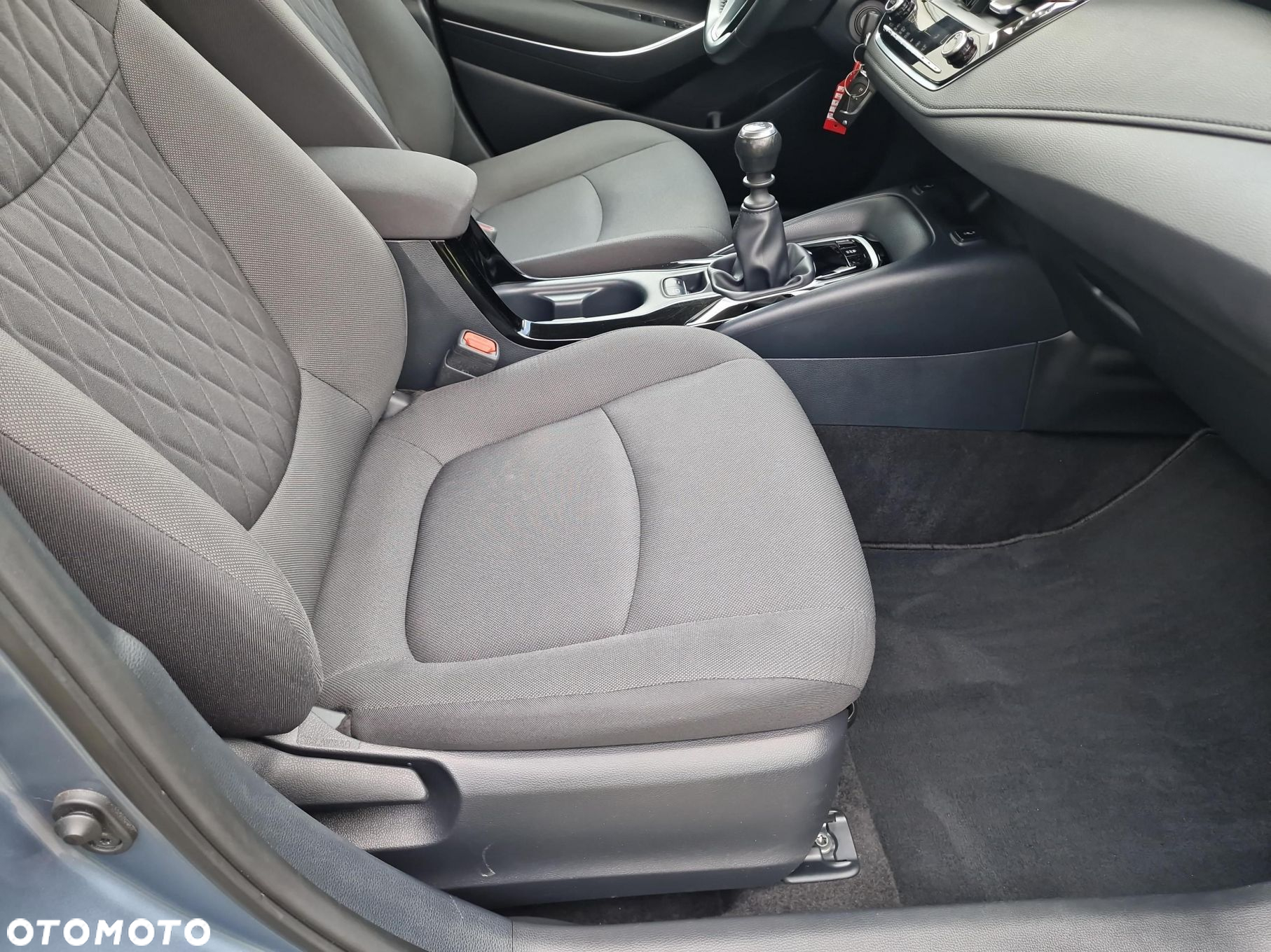 Toyota Corolla - 10