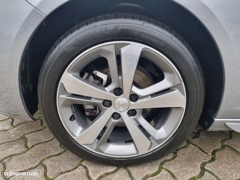 Peugeot 308 SW 1.5 BlueHDi GT EAT8 - 9