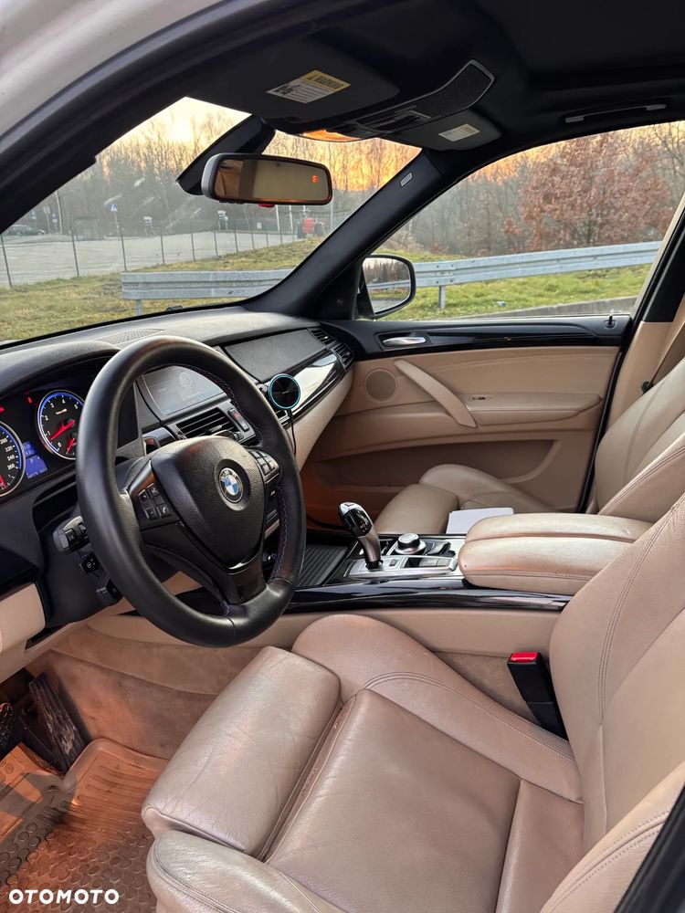 BMW X5 xDrive48i - 19