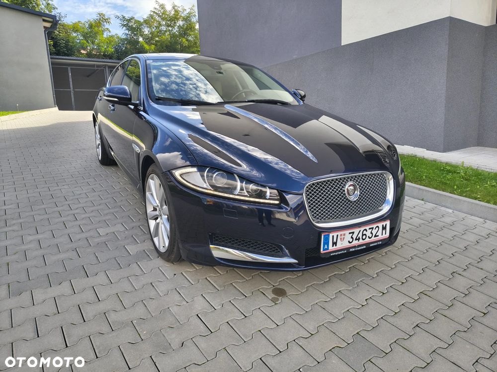 Jaguar XF 3.0 V6 D Luxury - 18