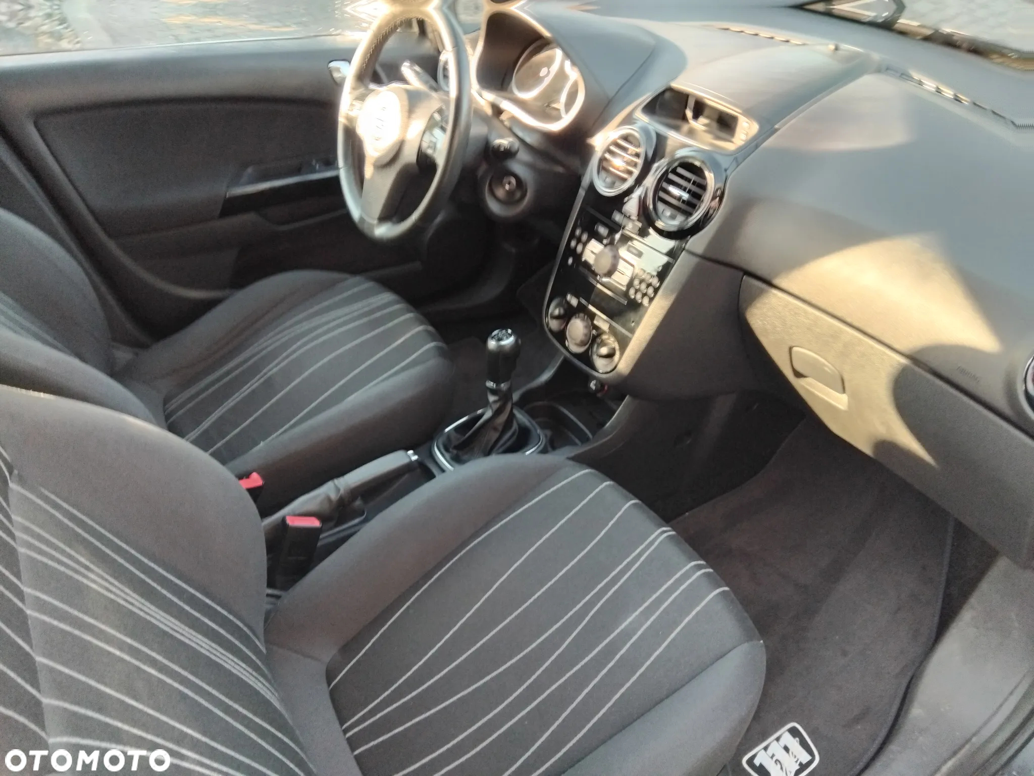 Opel Corsa 1.4 Color Edition - 19