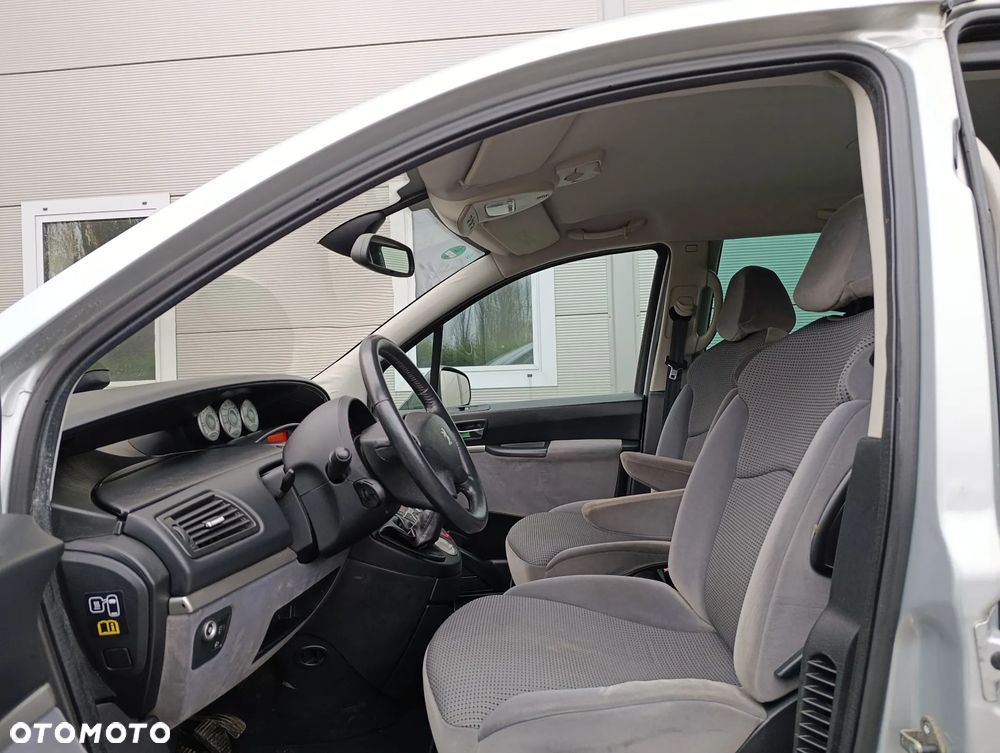 Peugeot 807 HDi 135 Family - 15