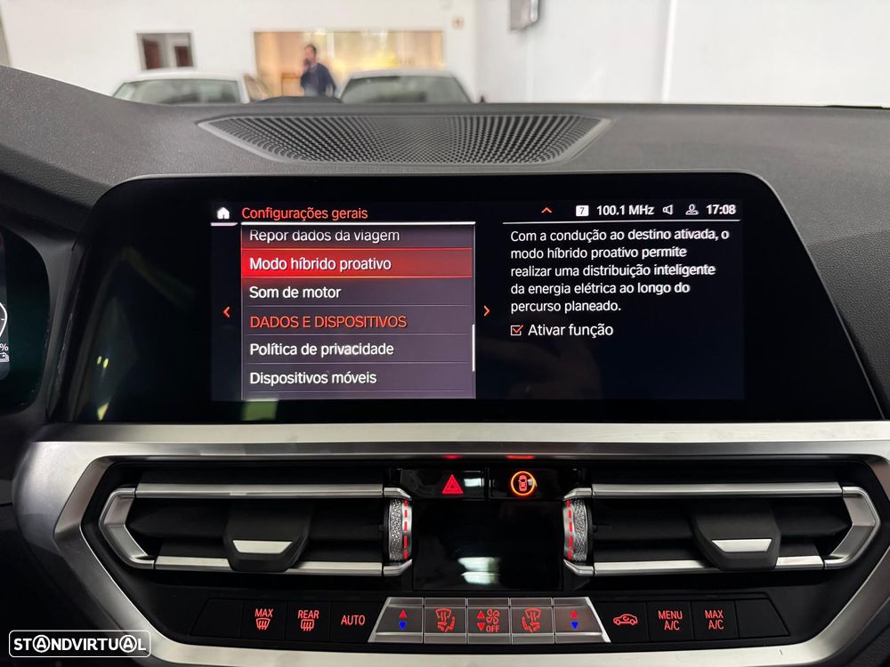 BMW 330 e Pack M Auto - 39