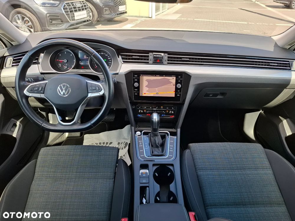 Volkswagen Passat - 9