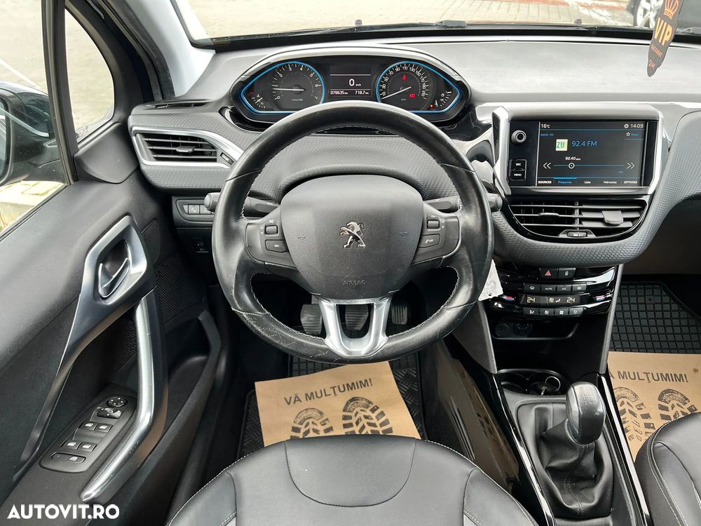 Peugeot 2008 1.2 PureTech Turbo S&S Allure - 14