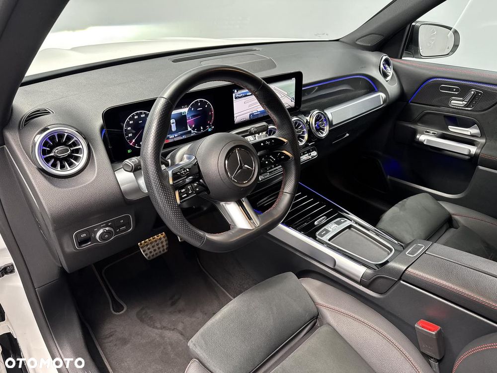 Mercedes-Benz GLB 200 d 4-Matic AMG Line 8G-DCT - 13