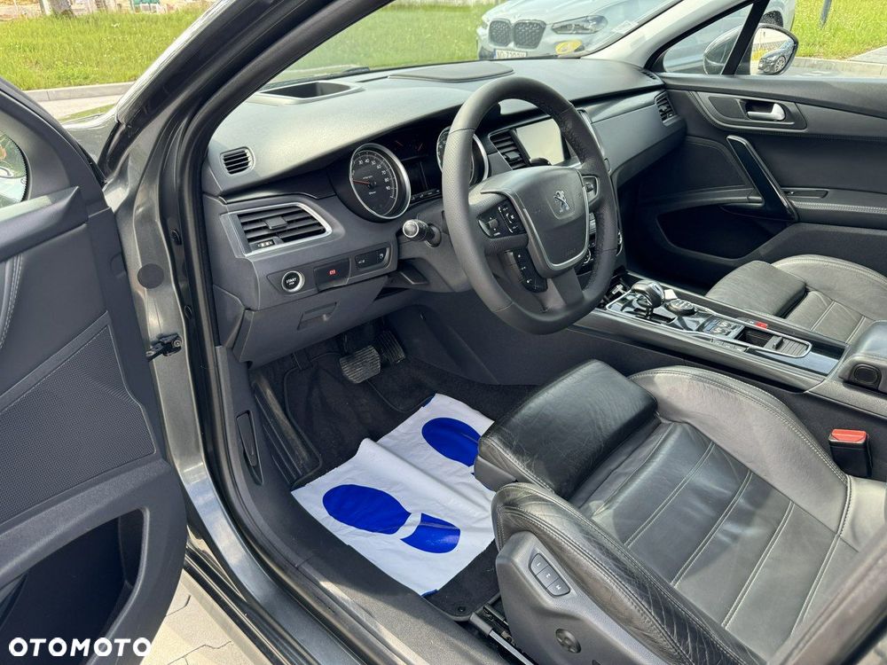 Peugeot 508 RXH Hybrid4 - 19