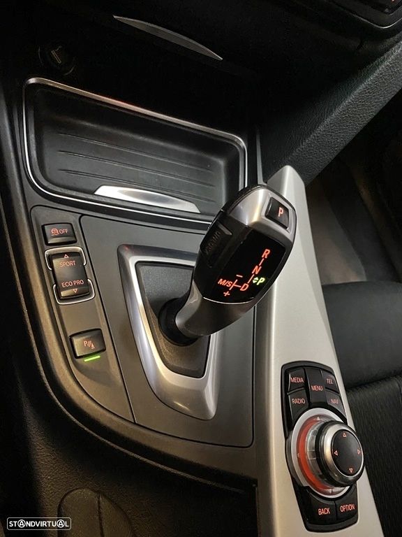 BMW 318 d Auto Exclusive - 14