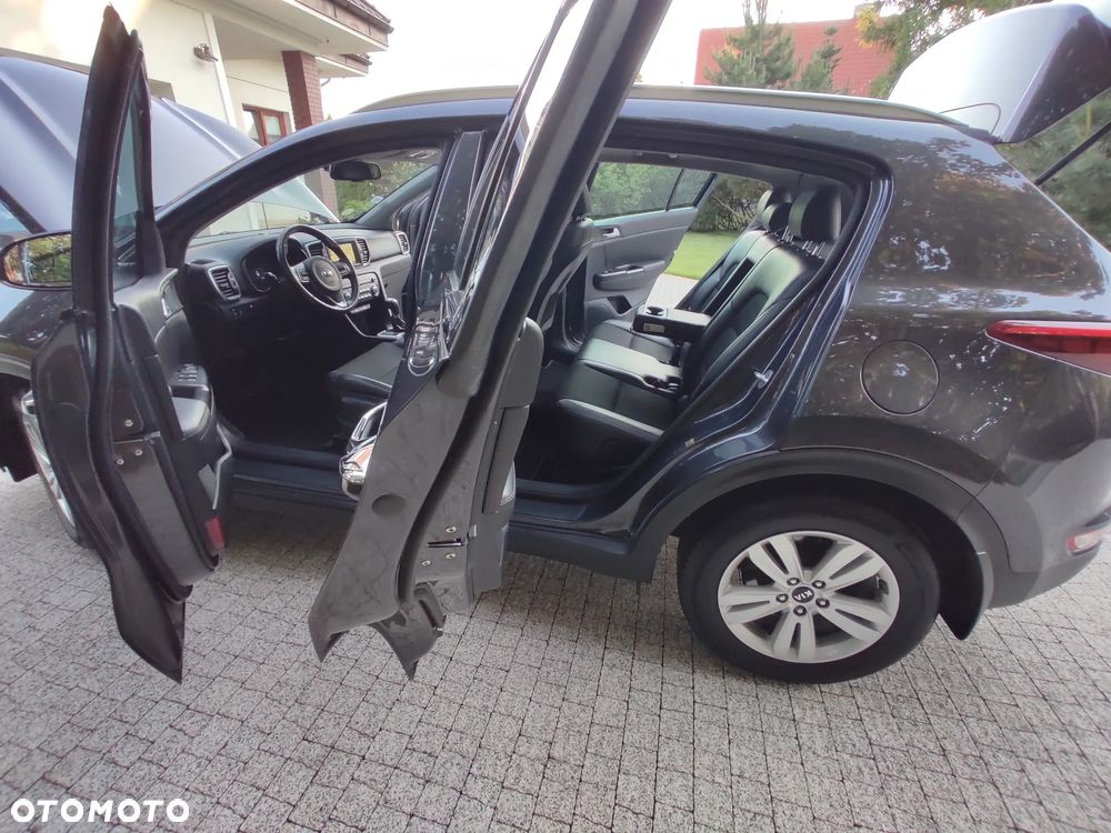 Kia Sportage 1.7 CRDI 2WD Dream-Team Edition - 27