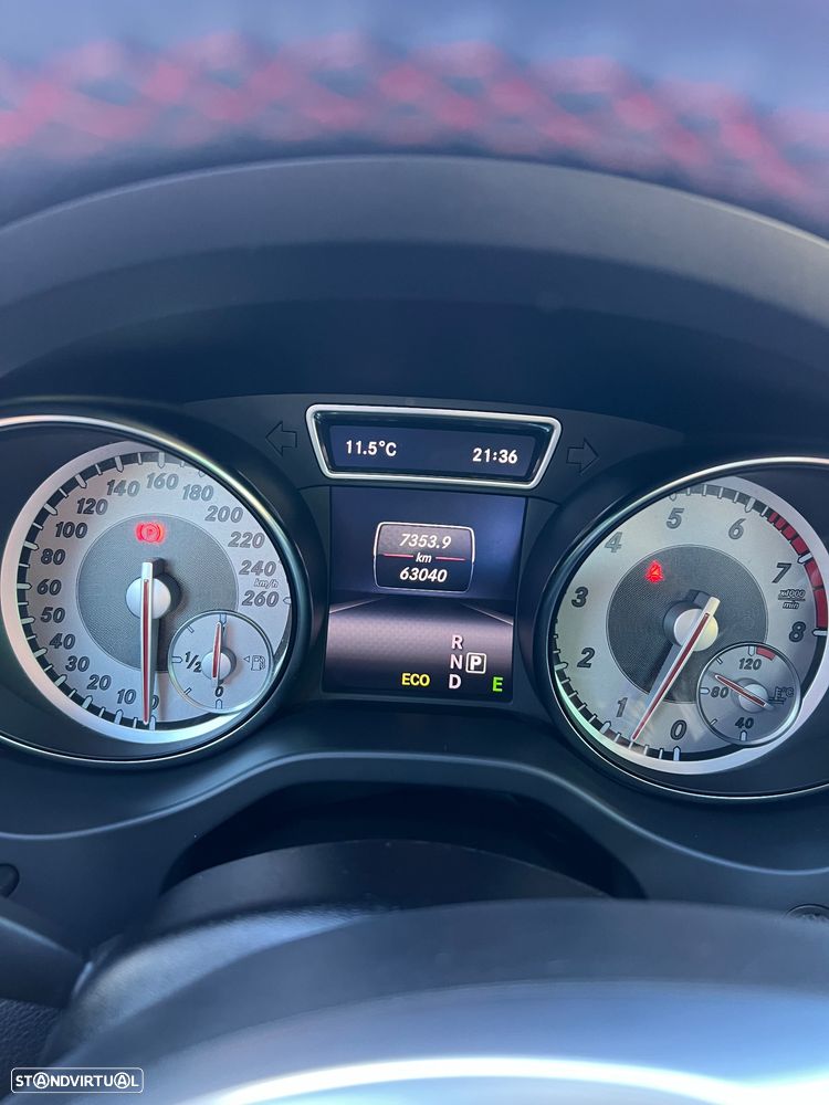 Mercedes-Benz CLA 200 - 4