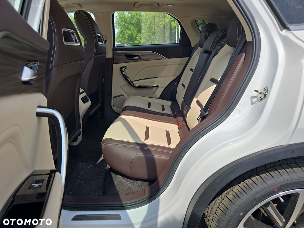 Bestune T77 1.5T Elegance DCT - 12